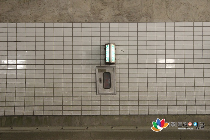 6488eaa2559bc5dbadc83a6332b7643a_1569568