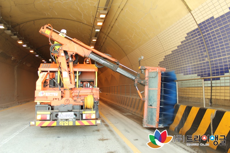 c1ce834c0a35c1f3b4ac43a3218683bf_1619052