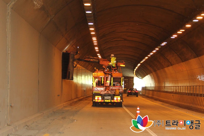 c1ce834c0a35c1f3b4ac43a3218683bf_1619052