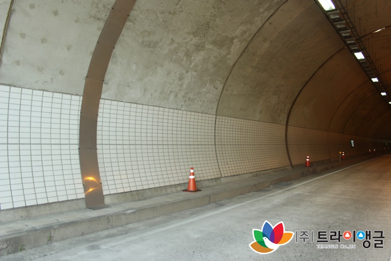 c1ce834c0a35c1f3b4ac43a3218683bf_1619052