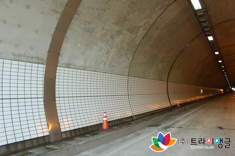 c1ce834c0a35c1f3b4ac43a3218683bf_1619052