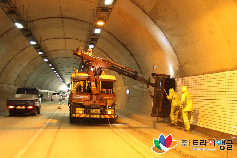 c1ce834c0a35c1f3b4ac43a3218683bf_1619052