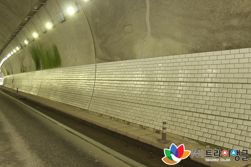 41e8d39c8a54736d0fbe93cfcecc89fc_1622767