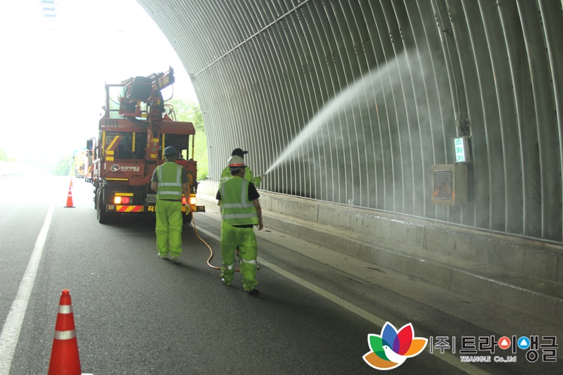 41e8d39c8a54736d0fbe93cfcecc89fc_1622768