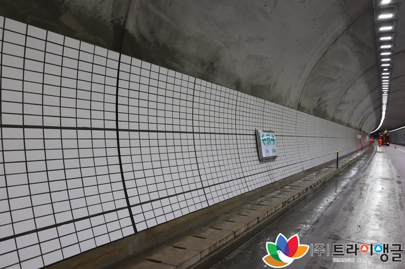 defa9c5a8bee4de82276661fdf5fd34c_1653376