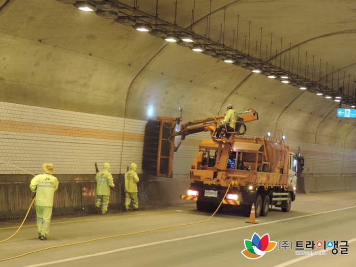 17014466a7f22d51d23b38311af7cbce_1495420