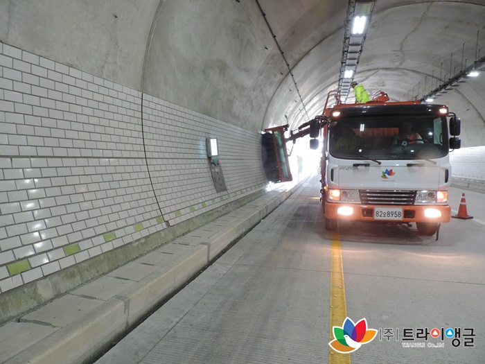 33f167b7efc99ab5d767582c0d6d4e89_1494379