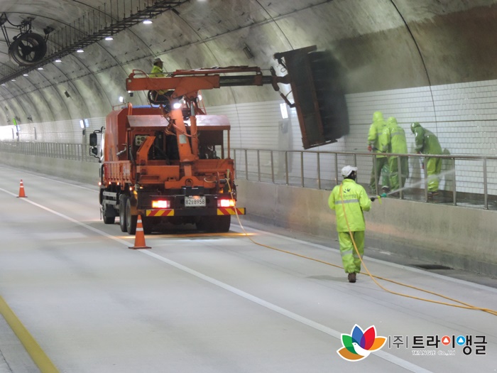 6638a02ac1c2aed4db3d5cff7e1c4bc9_1497576