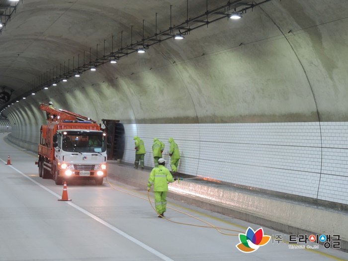 6638a02ac1c2aed4db3d5cff7e1c4bc9_1497576