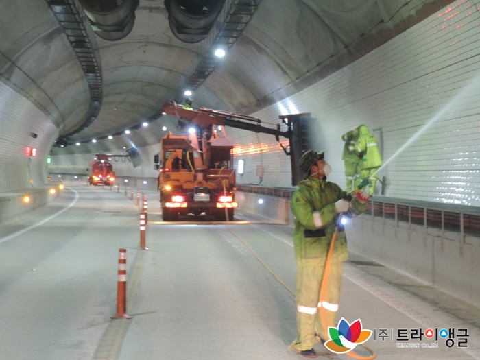 a426c68e16c0d6521c9e086a28345b70_1498010