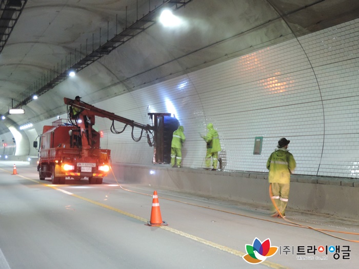 a426c68e16c0d6521c9e086a28345b70_1498010