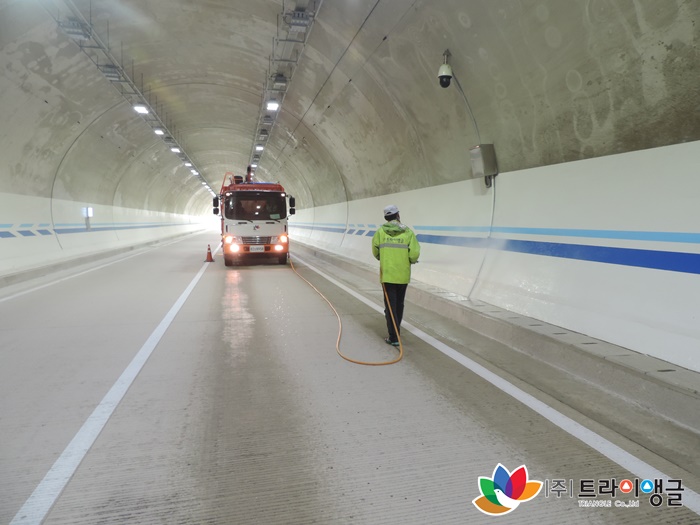 a426c68e16c0d6521c9e086a28345b70_1498010