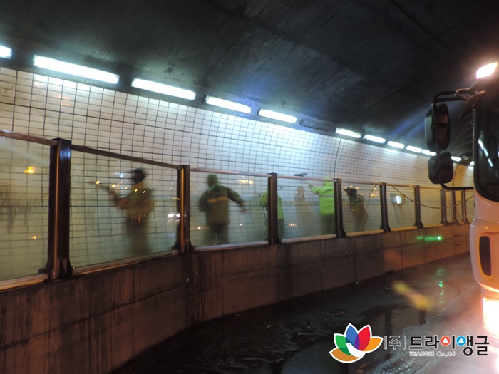 eda4dd2e26a304810947afdcd6ed3325_1498441