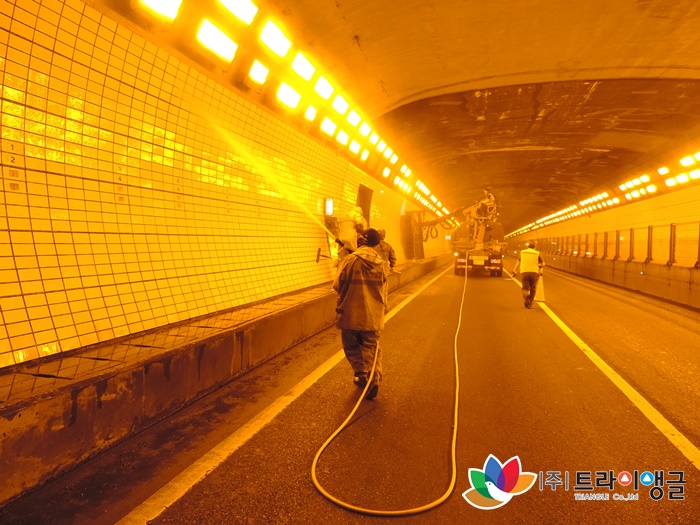 eda4dd2e26a304810947afdcd6ed3325_1498441