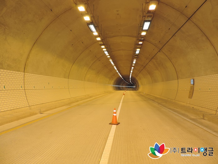 fad37a9aa2116a4006286d4fbaa204b2_1497517