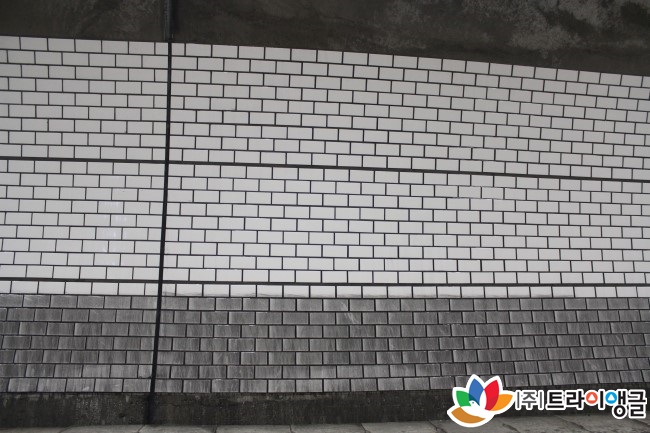 e44eeb68d54b4c7a085f8f8477a57bfe_1502692