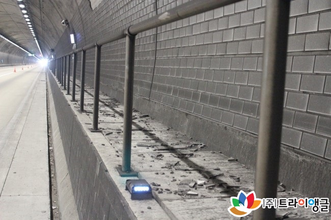 e44eeb68d54b4c7a085f8f8477a57bfe_1502692