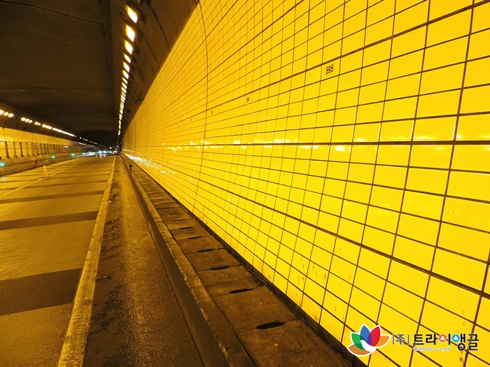 72513a0e0714ffd72656834f56020d2e_1506305