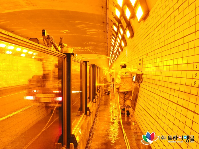 72513a0e0714ffd72656834f56020d2e_1506305