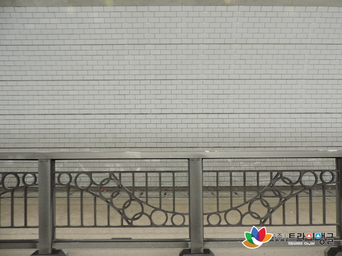 87f0cedaf11c2dd4e33a642bf5d4f91d_1505803