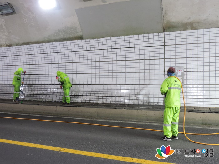 abd9207fe2cfd2aae48ca1b5ef027ccc_1506390