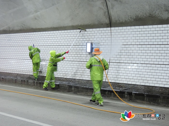 d7eb32aceee067104b8460a03af9c5e8_1505363