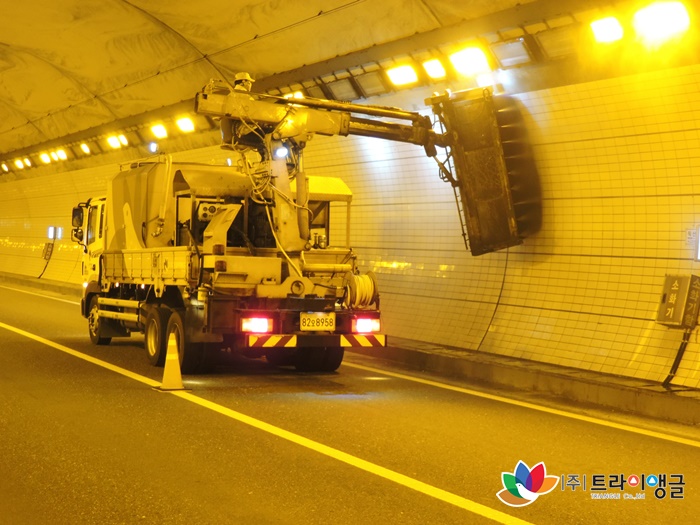 d7eb32aceee067104b8460a03af9c5e8_1505363