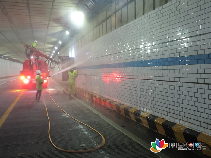 d7eb32aceee067104b8460a03af9c5e8_1505364