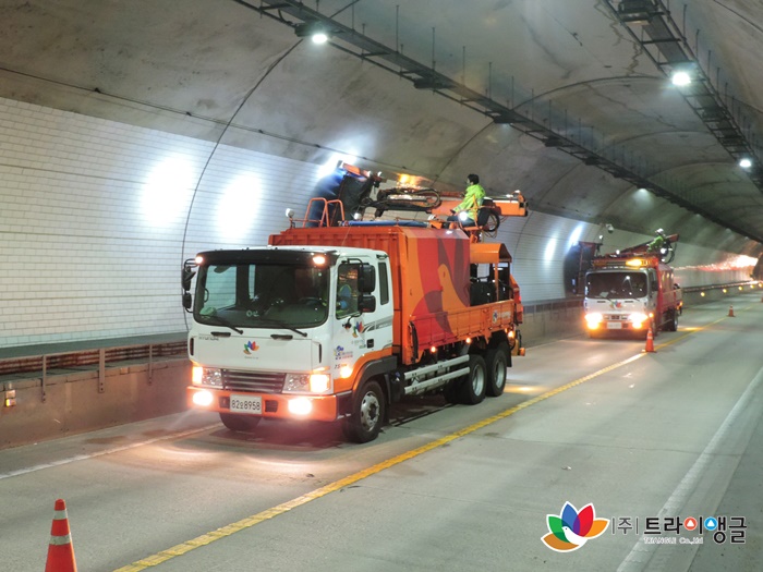 d7eb32aceee067104b8460a03af9c5e8_1505364