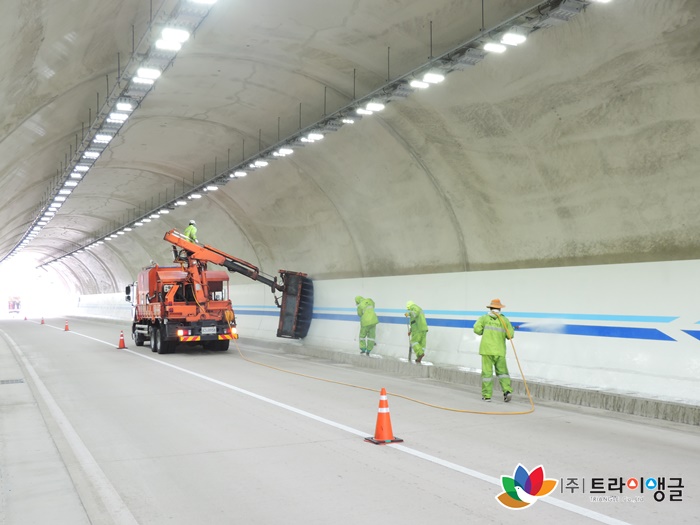 d7eb32aceee067104b8460a03af9c5e8_1505364