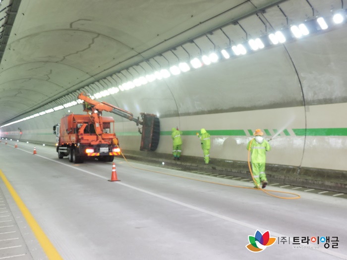 d7eb32aceee067104b8460a03af9c5e8_1505365