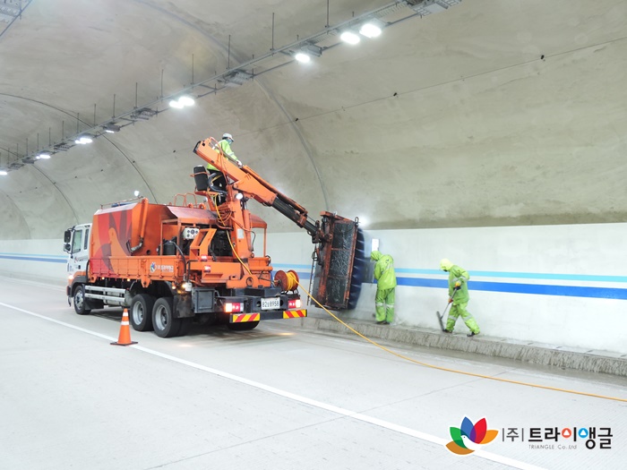 d7eb32aceee067104b8460a03af9c5e8_1505365