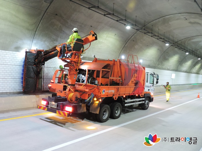 d7eb32aceee067104b8460a03af9c5e8_1505365