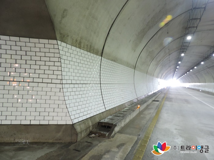 d7eb32aceee067104b8460a03af9c5e8_1505365