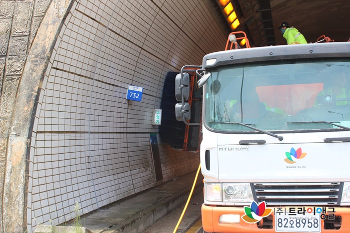 3ff79e4d7e005607f69130f31dd6a8f0_1527751