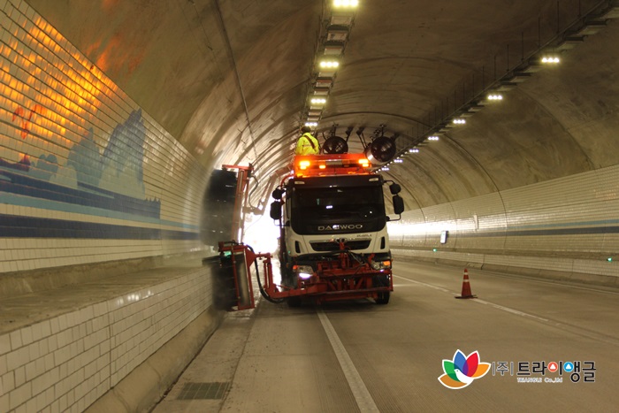 b8c4daf1ed7973b4a4ed097029e7449e_1567751