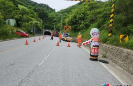 터널 벽면 및 노면세척작업