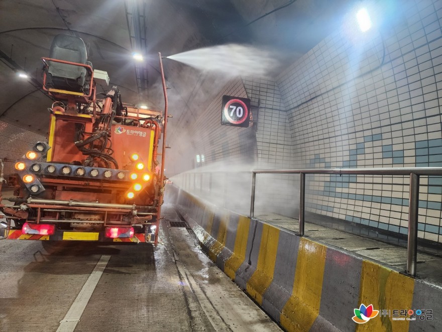 5065c88b3a7d1ed8c75959bc49f22a7a_1764120