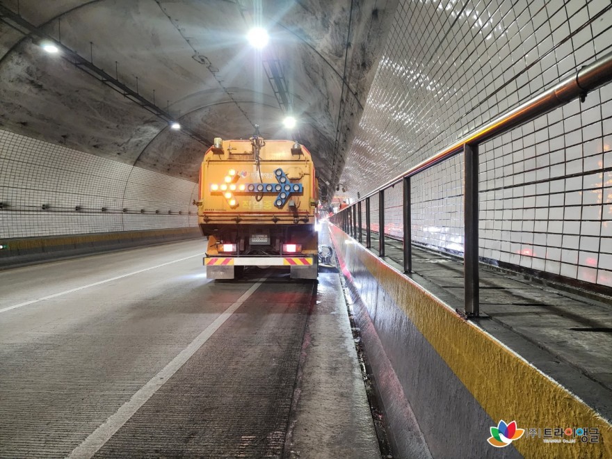 5065c88b3a7d1ed8c75959bc49f22a7a_1764120