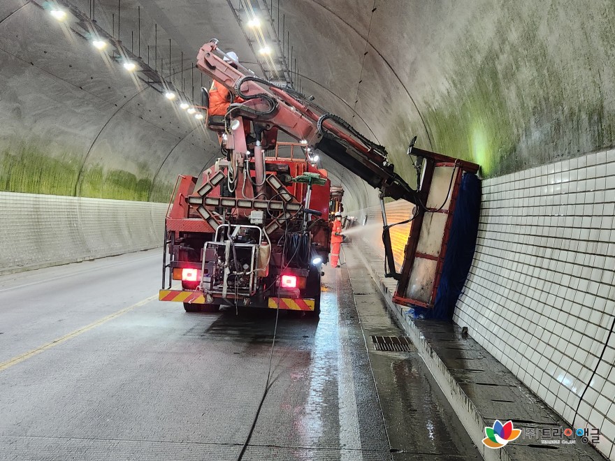 5ff5bc87a009fad9ffa1ca380b73705c_1763944