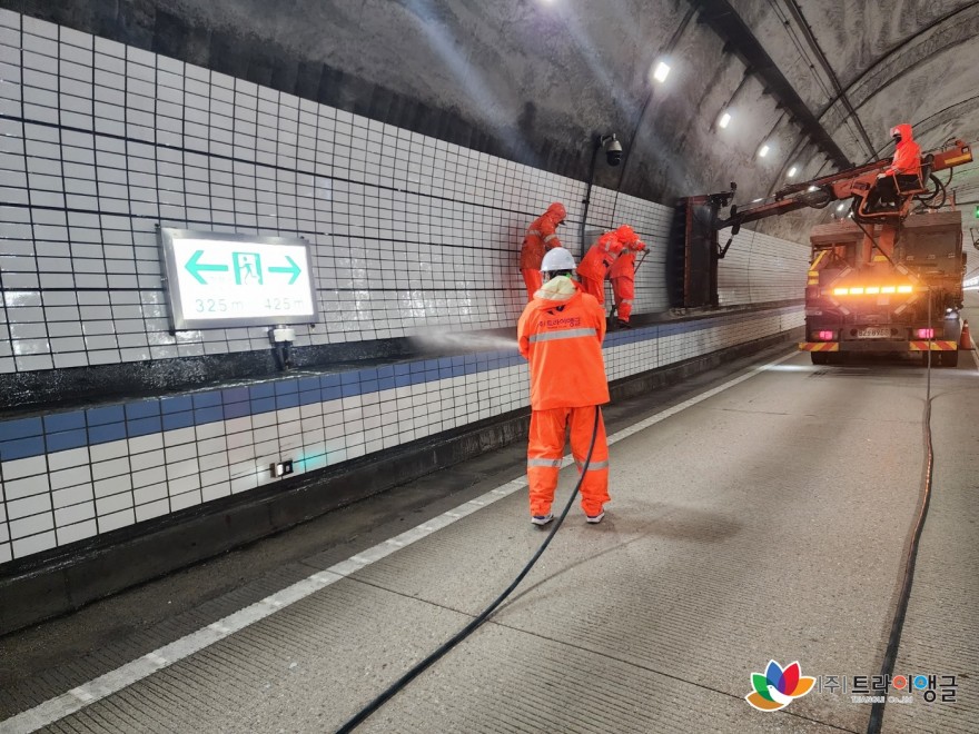 e81c2dce9683c7878446761819ef87f4_1762134