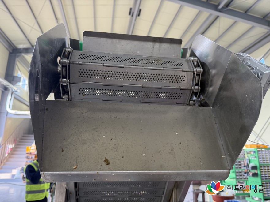 28bc82d1b27ecd026fe5cf5f7354ca68_1765847