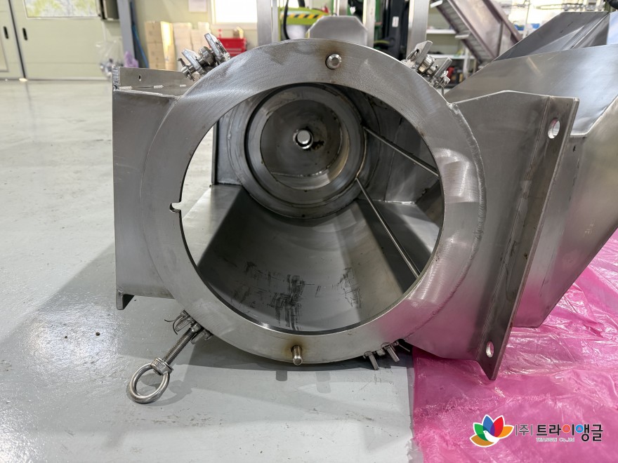 28bc82d1b27ecd026fe5cf5f7354ca68_1765847