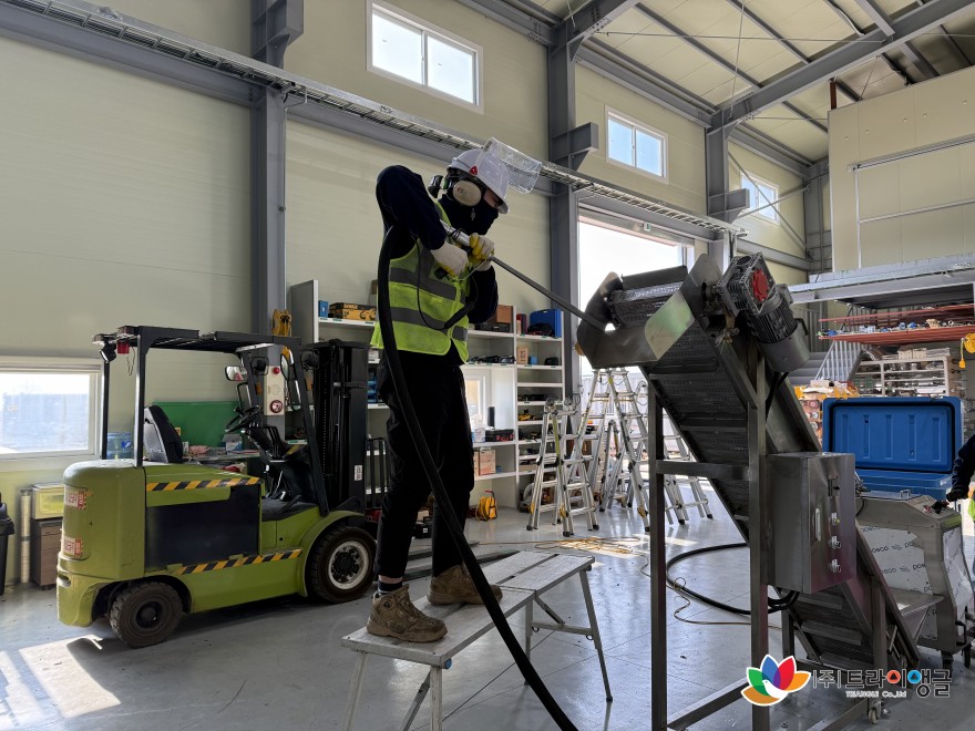 28bc82d1b27ecd026fe5cf5f7354ca68_1765847