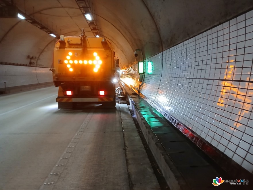 3bb7eca477be40daef5294f02d318a27_1765152