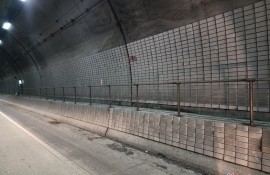 터널 벽면 및 노면 세척작업