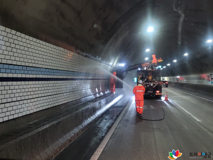 27693c6bf0cb5d075ad437368b70f213_1775694