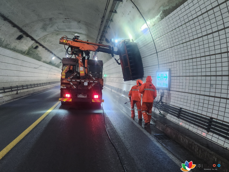 5aaa51fc1495ea819dcb6f9f932a9d75_1775784