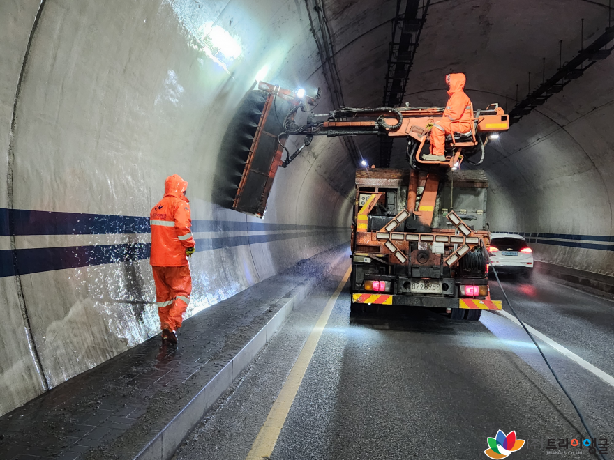 d8db8edb220430eb04852a1a8e3fcf52_1776039